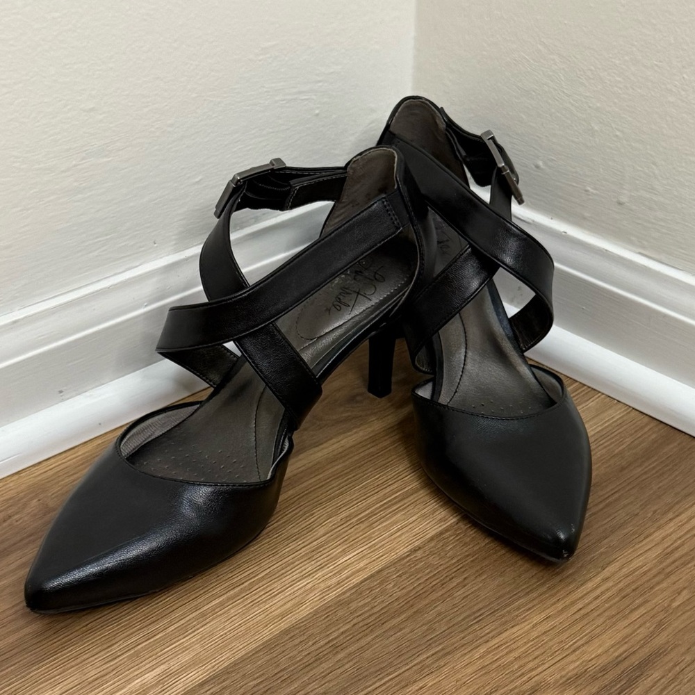 Life Stride Black Women's Heels - Picture 2 of 3